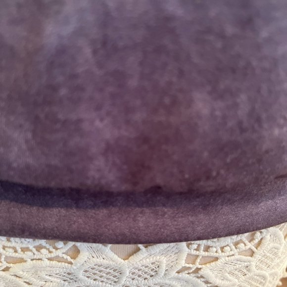 642 EUC LOng Sleeved Horse Sweater - Picture 4 of 7